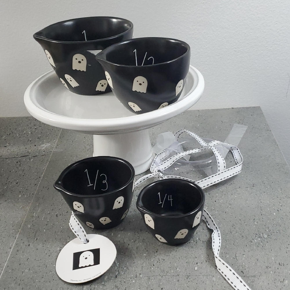 Nwt Rae Dunn Ghost Measuring Cups - Picture 2 of 3